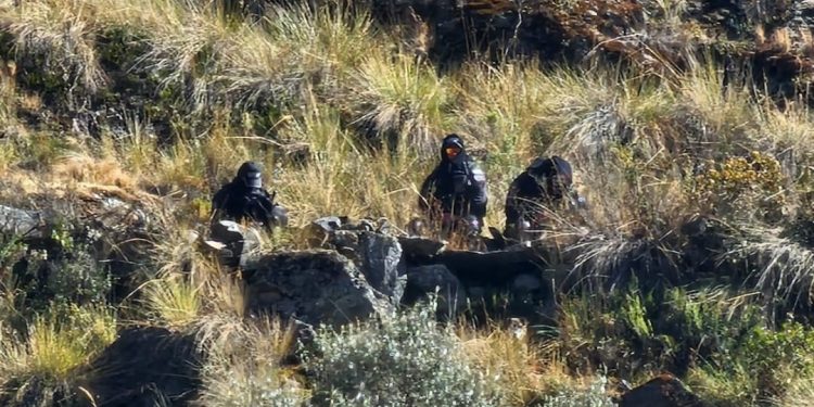 400 policías ingresan y se suben a los cerros en Yani para la ITO