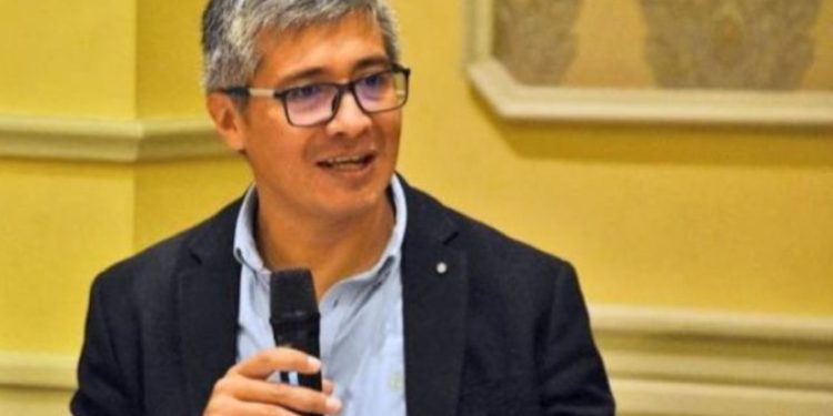 Espinoza denuncia intentos de desestabilización tras críticas de Tuto a los 100 días de gestión