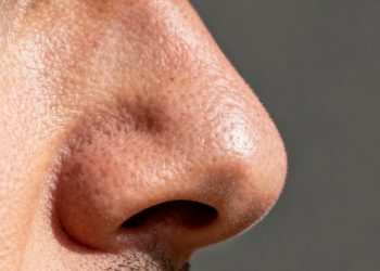 Triángulo nasolabial: por qué no debes arrancar los vellos de la nariz