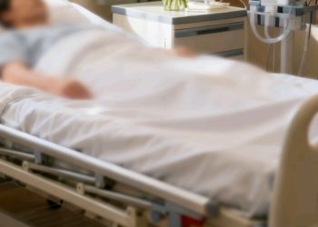 Rocas y tierra bloquean la vía Charazani–Apolo tras fuertes lluvias