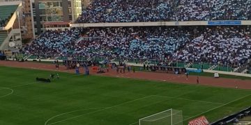 Micro queda destrozado tras colisión con minibús y camión en Santa Cruz