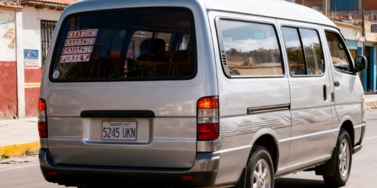 Investigan muerte de joven que cayó de un vehículo en plena vía