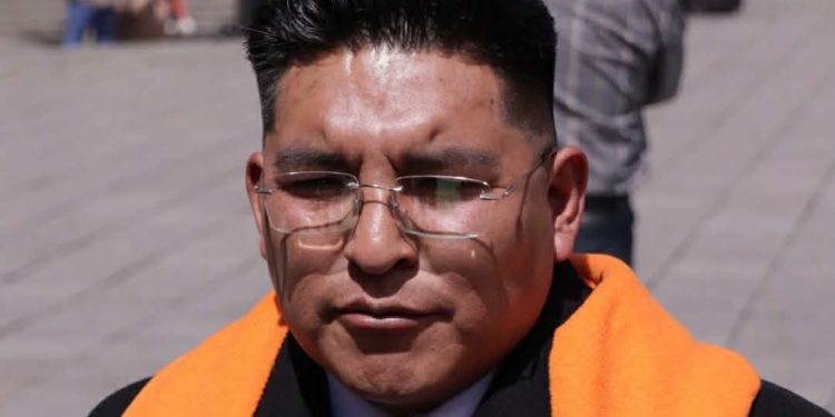 Abogado denuncia a fiscal penal y administrativamente por construcción del estadio de Villa Ingenio