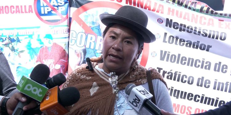 Exalcalde Damaso Ninaja es denunciado de golpear en la cara a exconcejal