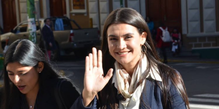 Gobernadora electa gestiona coordinación directa con el presidente en su primera visita oficial