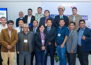Participación de la UPEA marca agenda en conferencia nacional de universidades