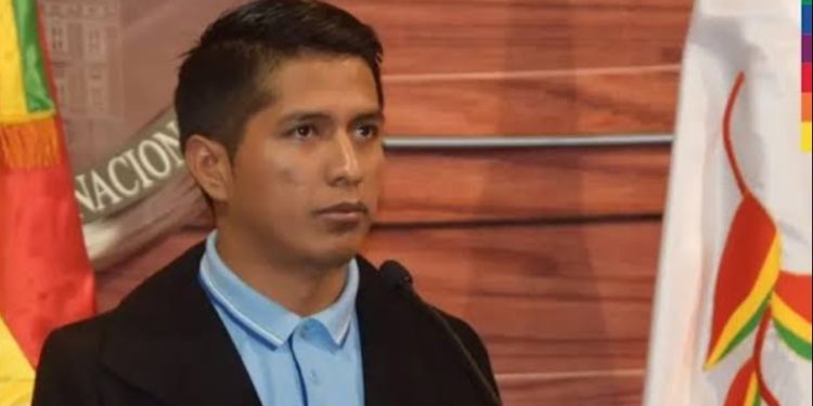 Funcionarios diplomáticos estarían impagos mientras el Gobierno aún no responde