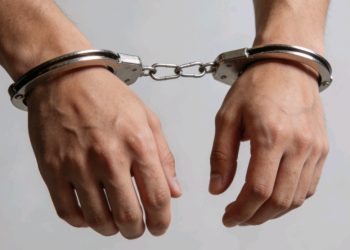 Funcionarios diplomáticos estarían impagos mientras el Gobierno aún no responde