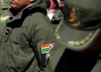 Funcionarios diplomáticos estarían impagos mientras el Gobierno aún no responde