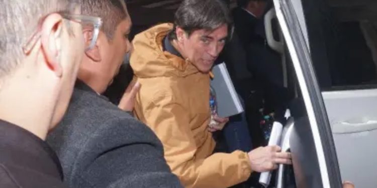 Emboscada en carretera obliga a retroceder a caravana policial-militar en La Paz